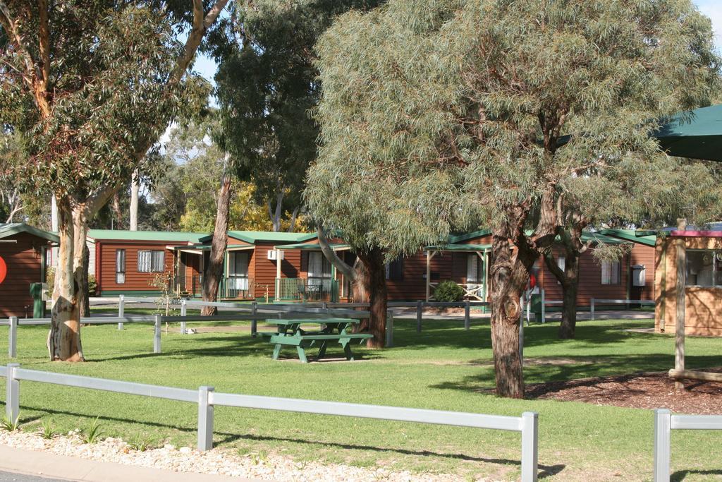 Lake Fyans Holiday Park Экстерьер фото
